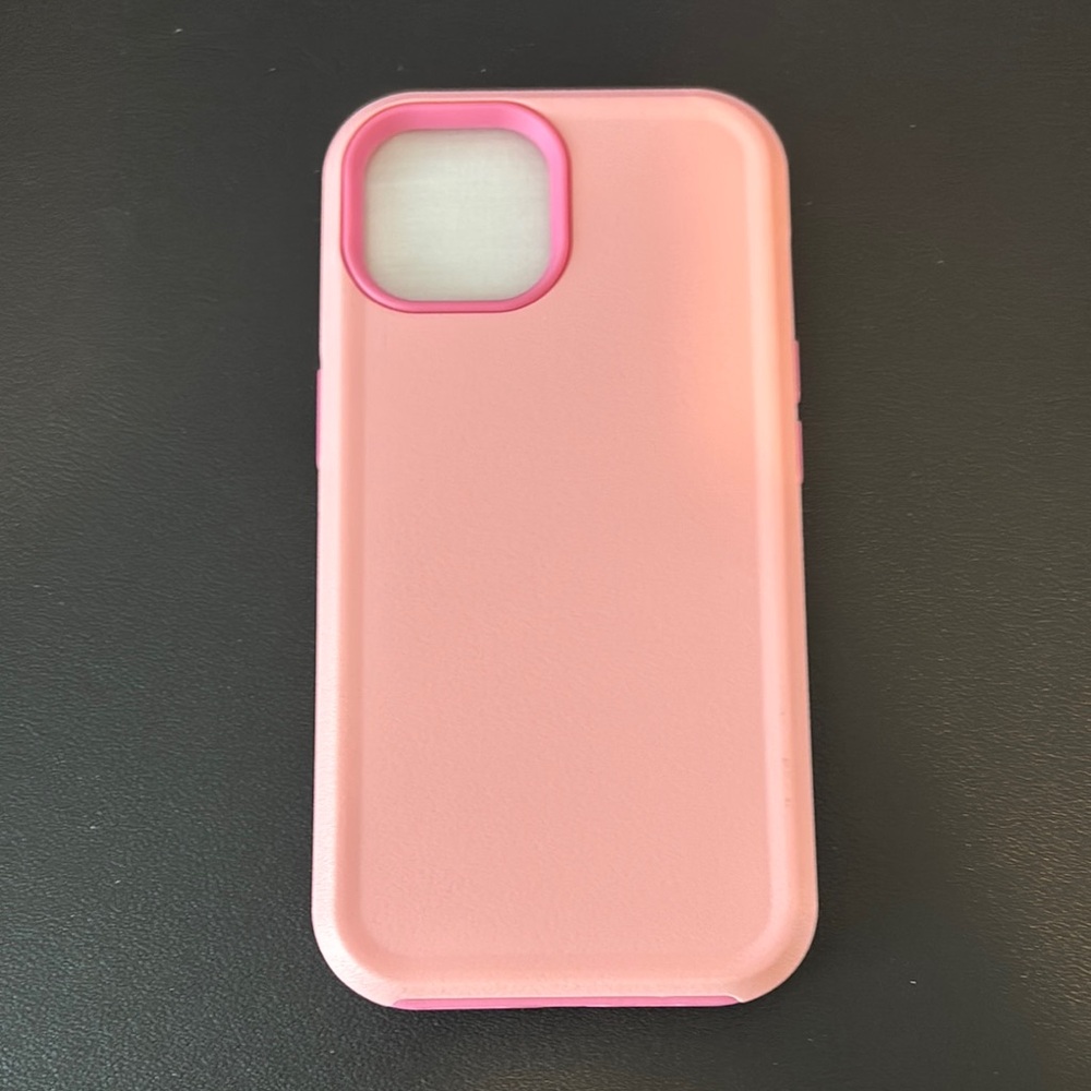 iPhone Spider Case for iPhone 14/iphone 15. New with box.